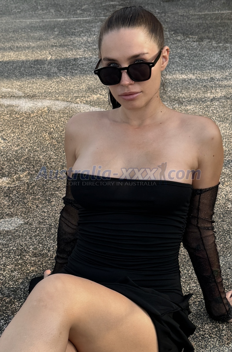 Polina Russian - 1990